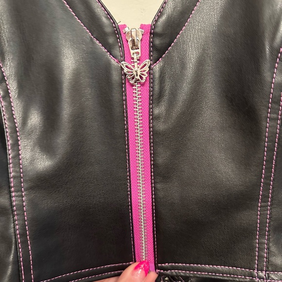 dELiA*s/Dolls Kill Black Leather Zip Front/ Corset Back Top w Pink Stitching S - Picture 6 of 9